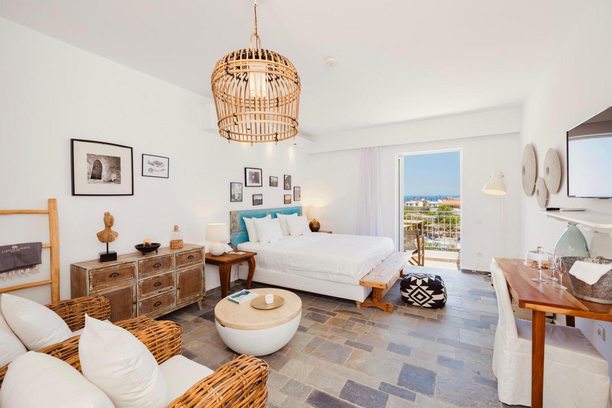 Deluxe Double or Twin Room with Sea View,1597553870:JPEG